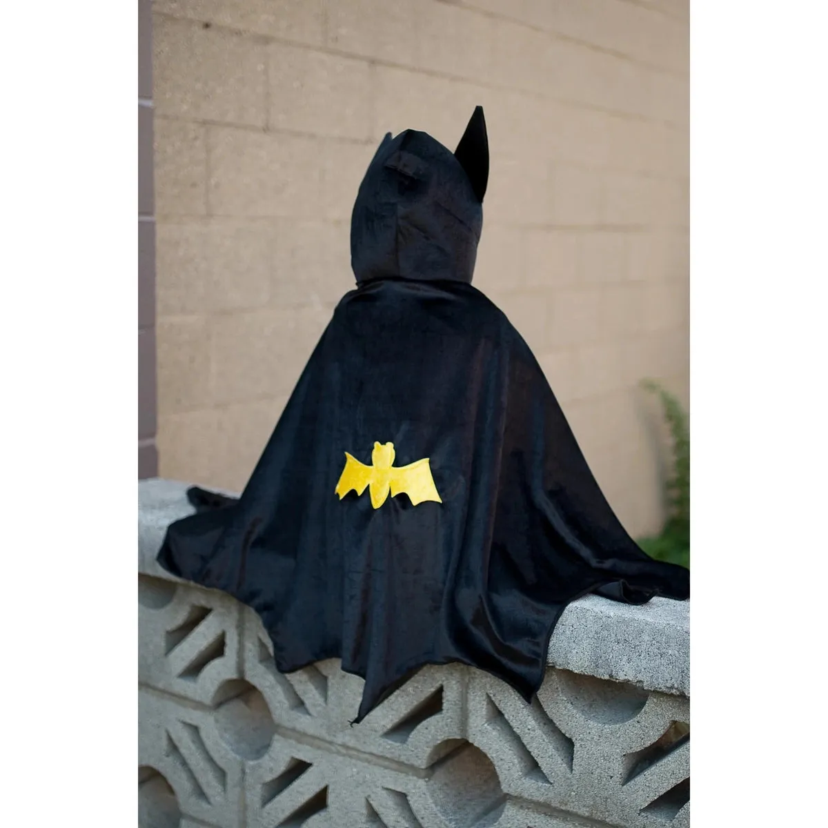 bat cape with hood size 5-6