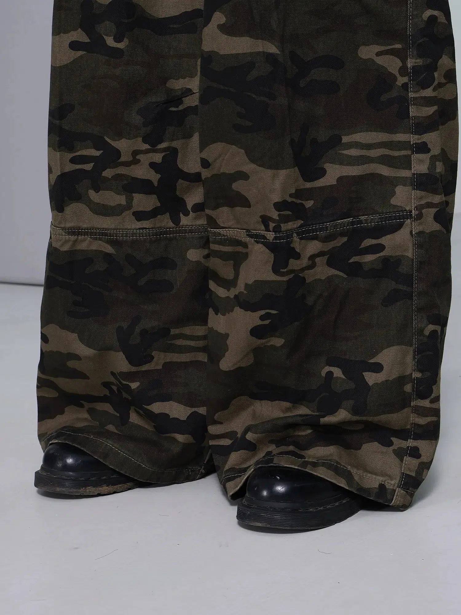 Camouflage Print Wide Leg Cargo Pants