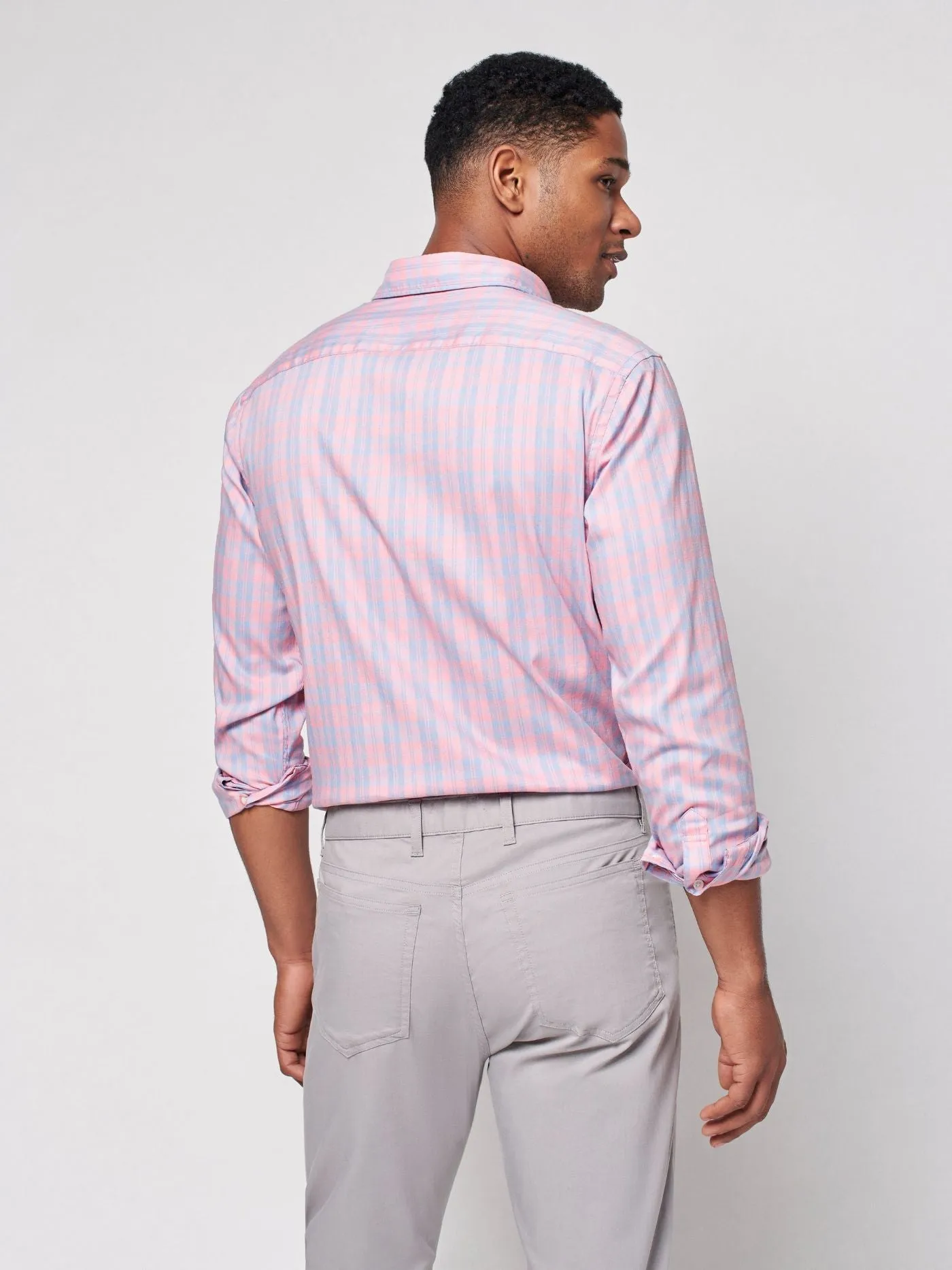 Faherty The Movement Shirt in Summer Rose Plaid