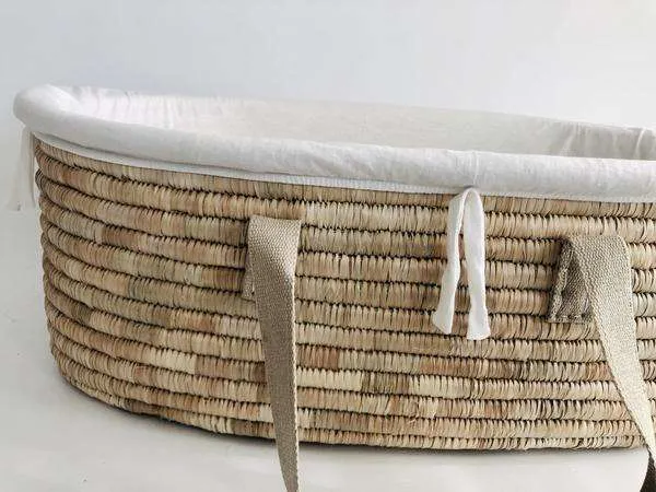 Fitted liner for moses basket