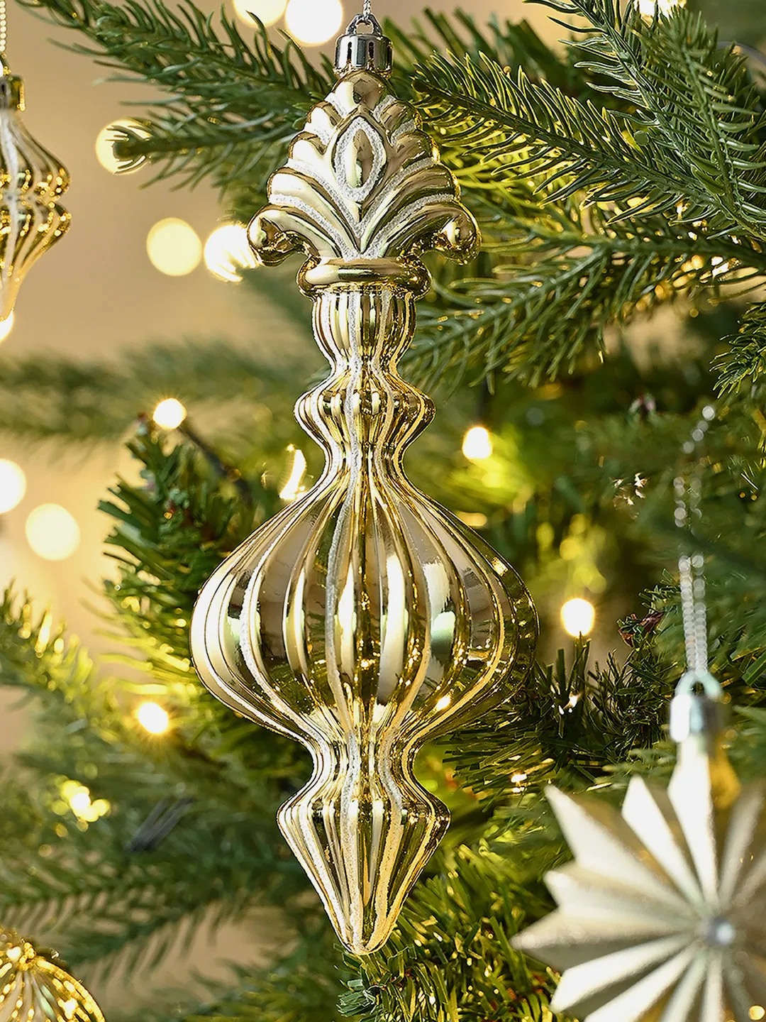 Little Surprise Box 80pcs Classic Gold & White Chandelier Christmas Balls tree hanging Xmas Decoration set.