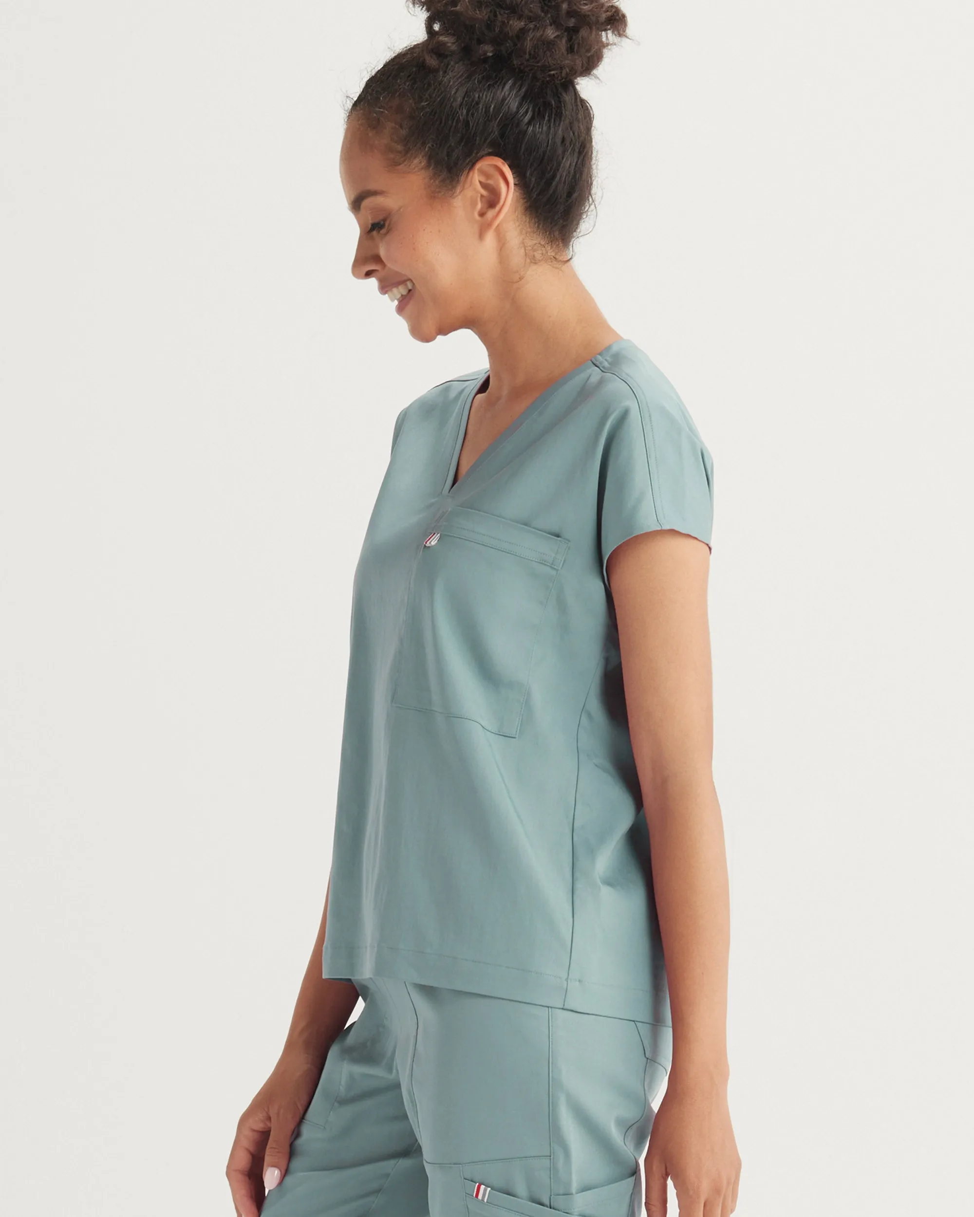 TENCEL™ Bell ‎ Relaxed Scrub Top