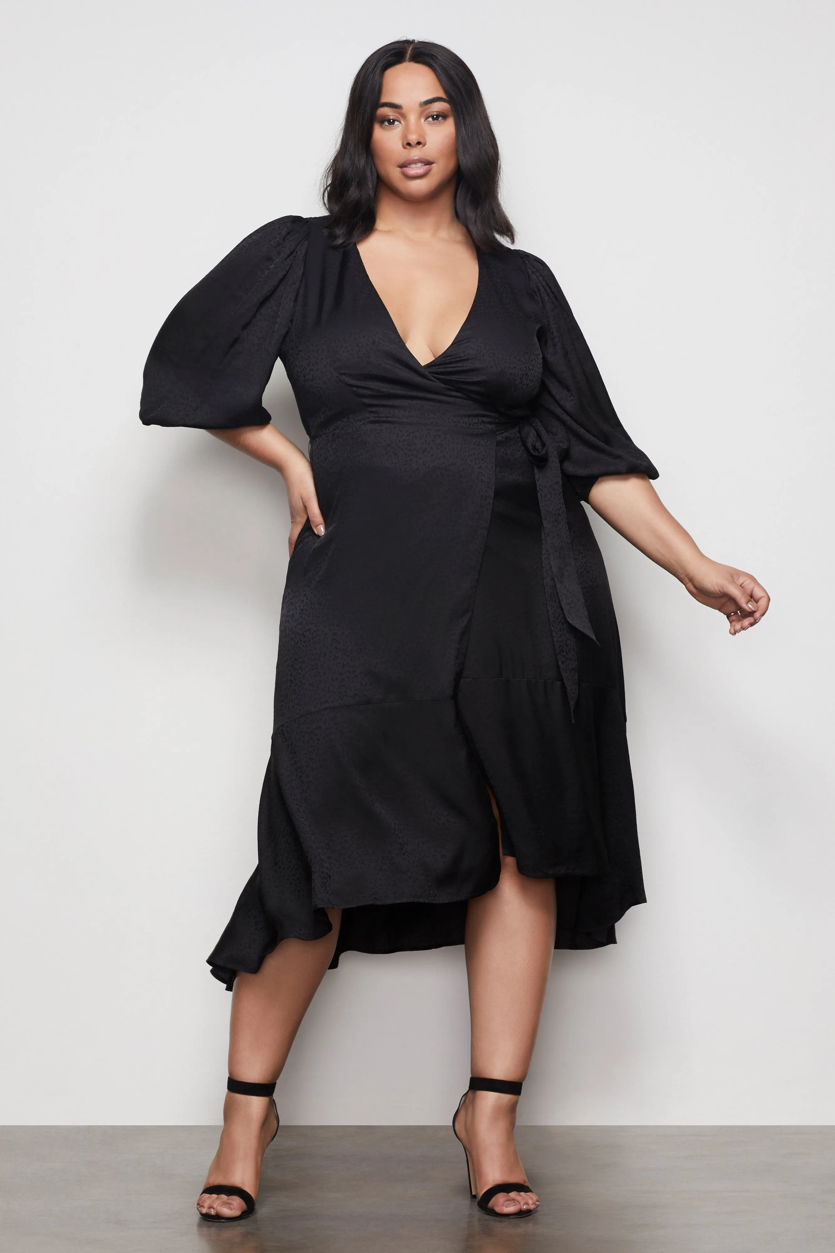 THE WRAP BODY DRESS | BLACK001